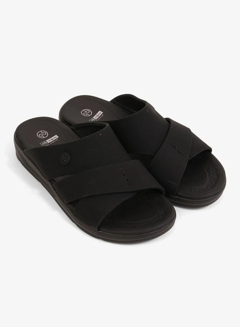 كومفورت بلس صنادل عربية مريحة للأولاد باللون الأسود